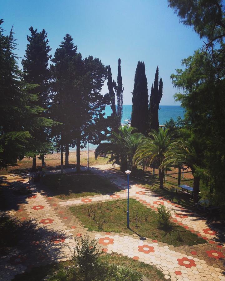 Pansionat Strana Dushi Sukhumi Exterior foto